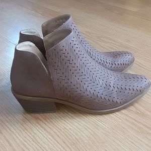 Lifestride ankle boots